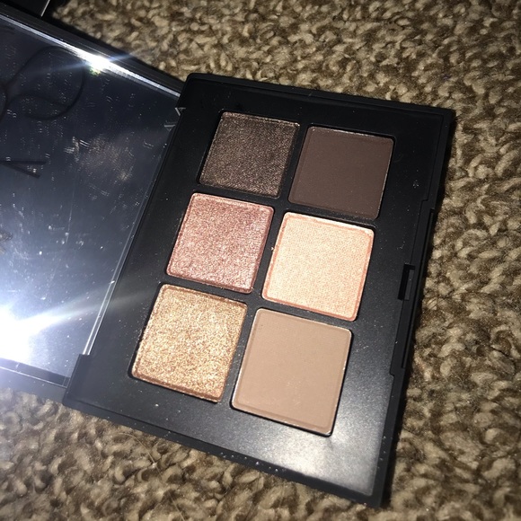 NARS Voyageur eyeshadow palette - Picture 4 of 4